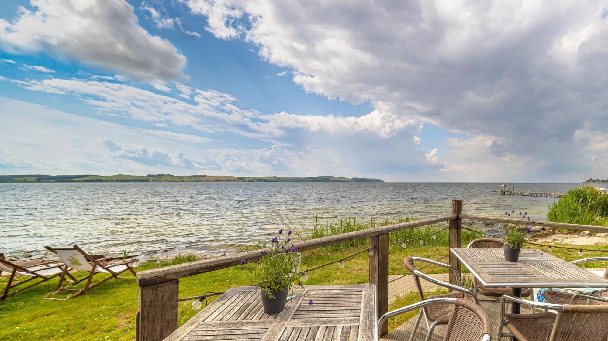 Haus Seeblick Mit 9 Wohnungen Alt Reddevitz Exteriér fotografie