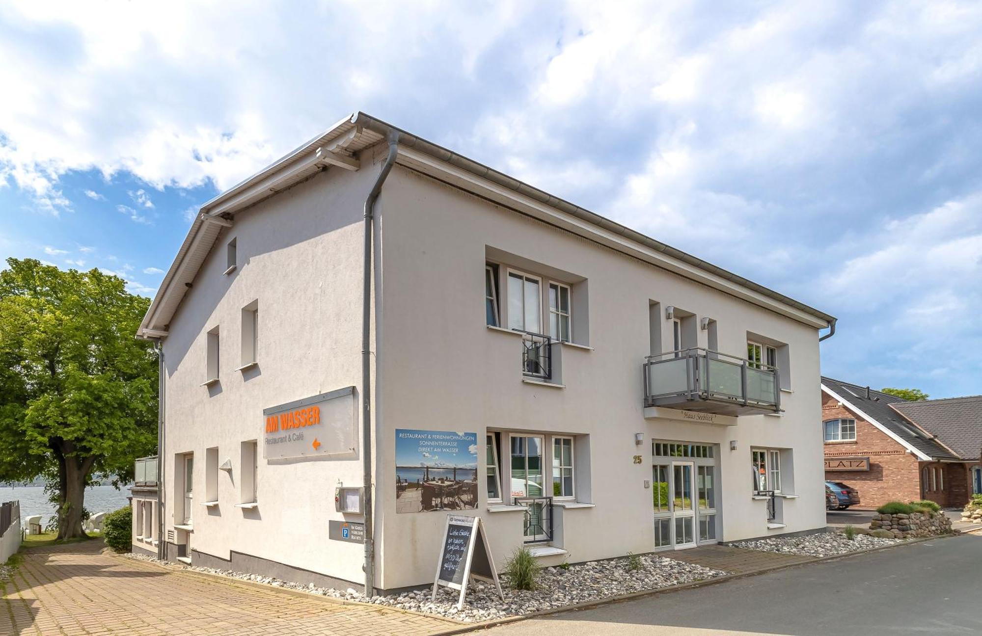 Haus Seeblick Mit 9 Wohnungen Alt Reddevitz Exteriér fotografie