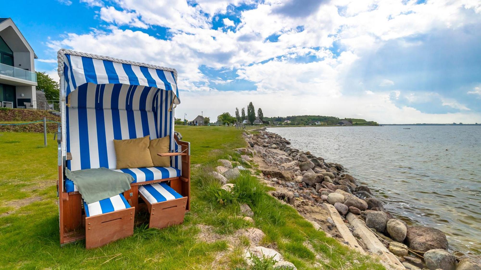 Haus Seeblick Mit 9 Wohnungen Alt Reddevitz Exteriér fotografie