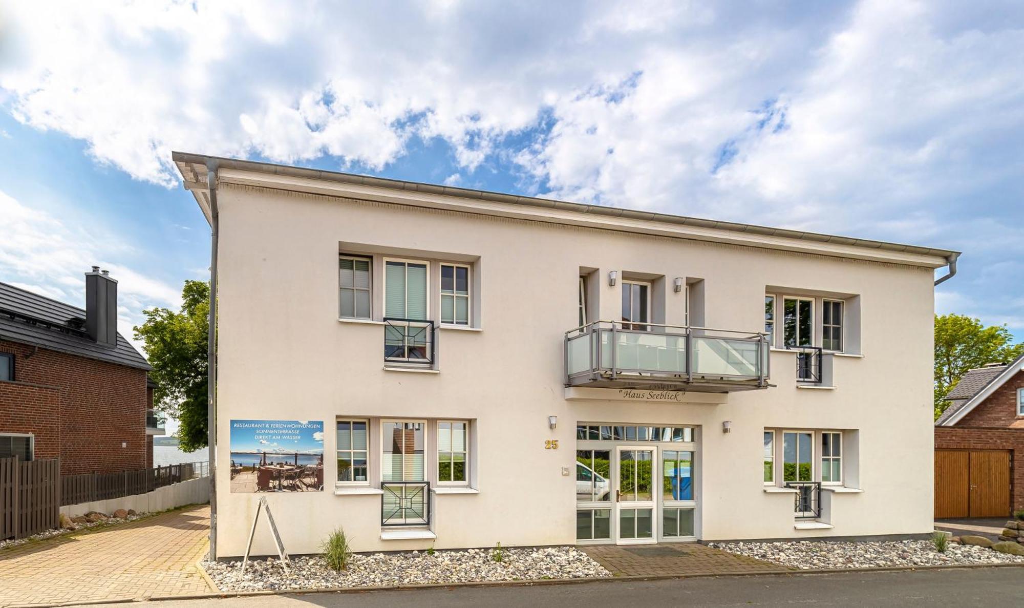Haus Seeblick Mit 9 Wohnungen Alt Reddevitz Exteriér fotografie