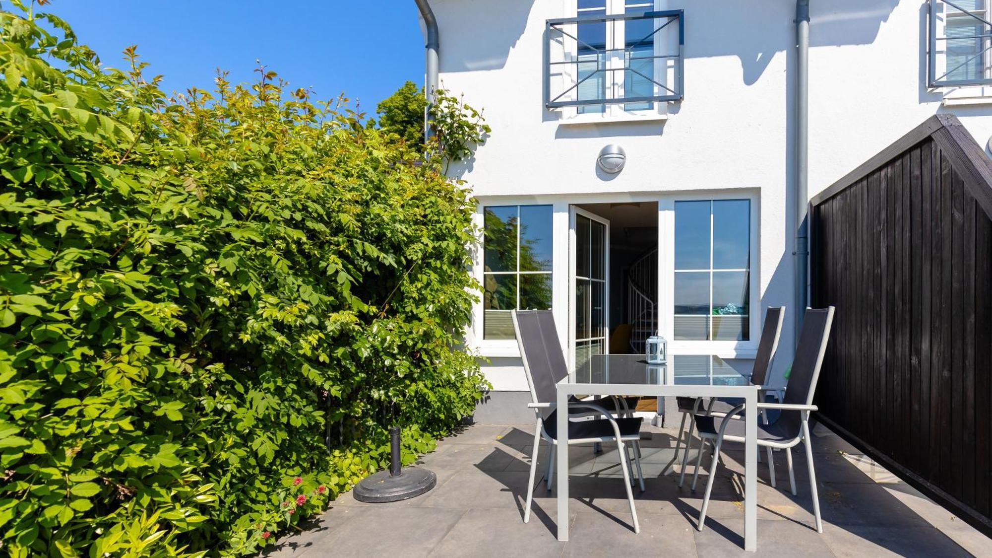 Haus Seeblick Mit 9 Wohnungen Alt Reddevitz Exteriér fotografie