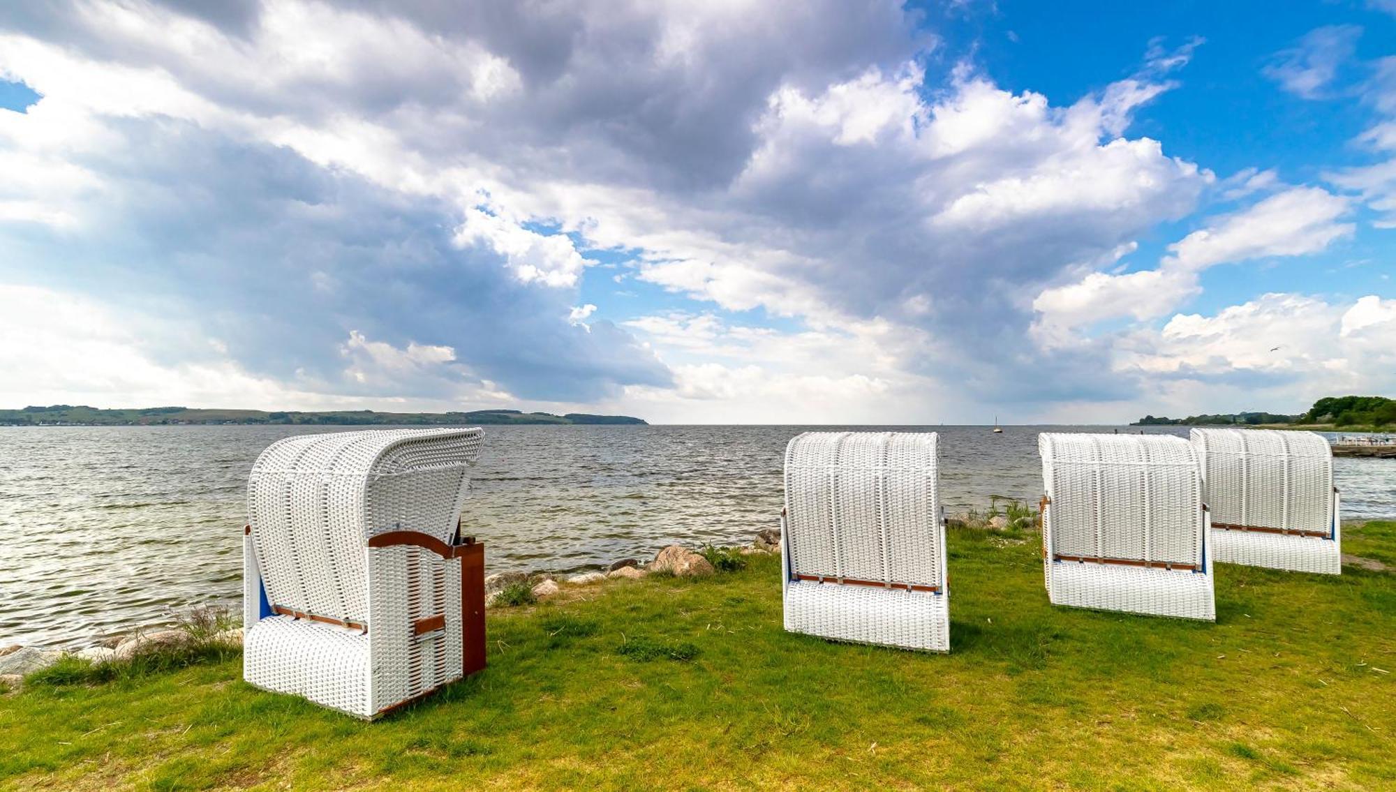 Haus Seeblick Mit 9 Wohnungen Alt Reddevitz Exteriér fotografie